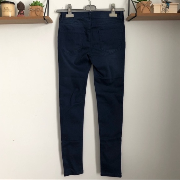 GIRLS SIZE 10-12 DENIM JEANS - Picture 2 of 4
